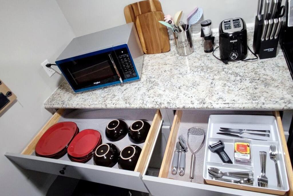 Spacious Suite Close To Downtown Indy/ King Bed Indianapolis Ngoại thất bức ảnh