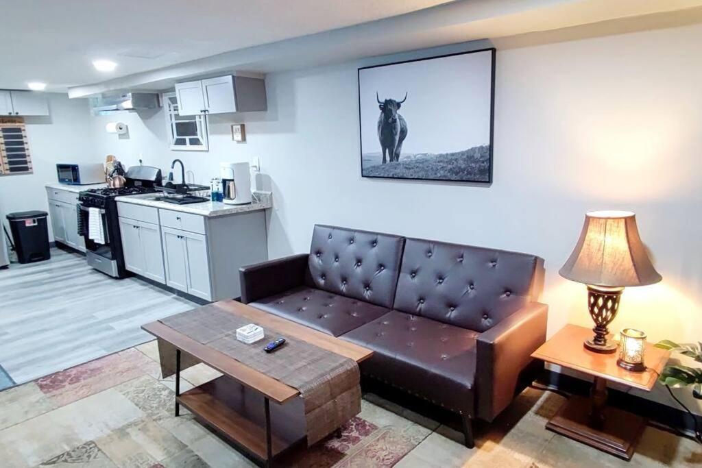 Spacious Suite Close To Downtown Indy/ King Bed Indianapolis Ngoại thất bức ảnh