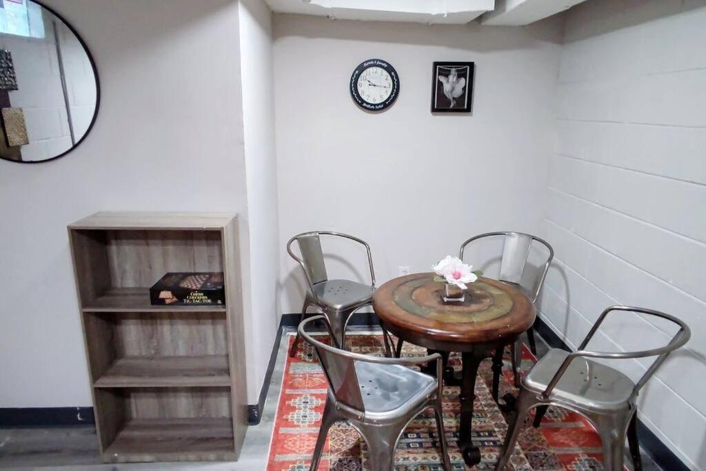 Spacious Suite Close To Downtown Indy/ King Bed Indianapolis Ngoại thất bức ảnh